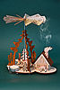 Pyramide „Wildfütterung“ mit Räucherhaus